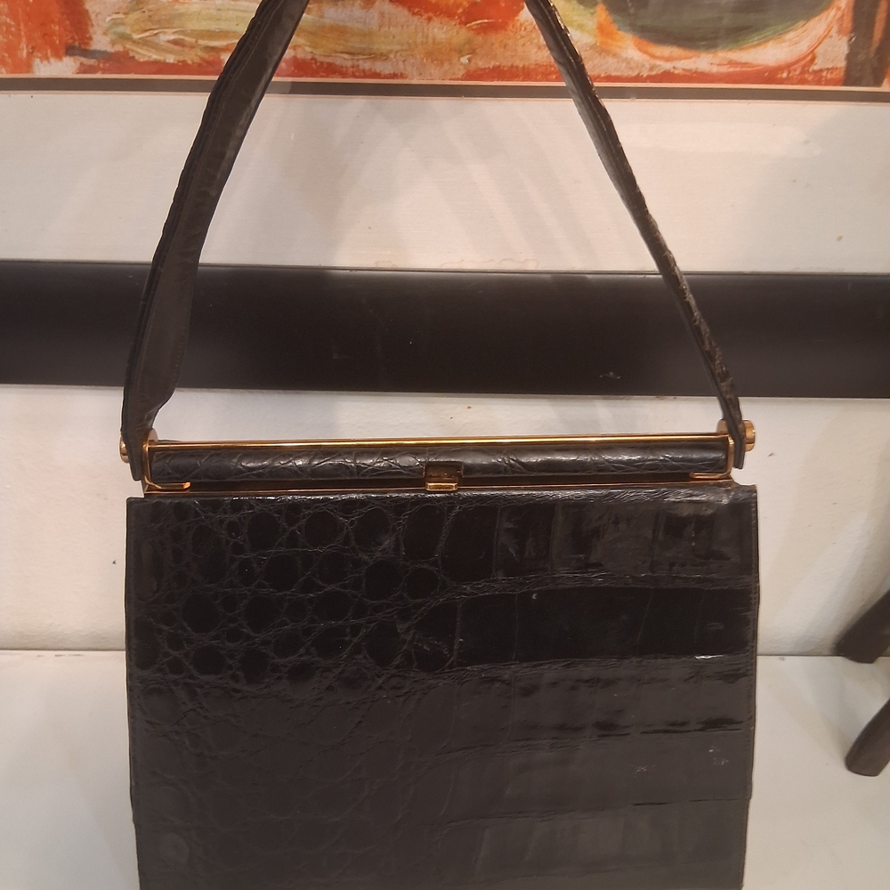 Elegant Black Crocodile Pattern Handbag